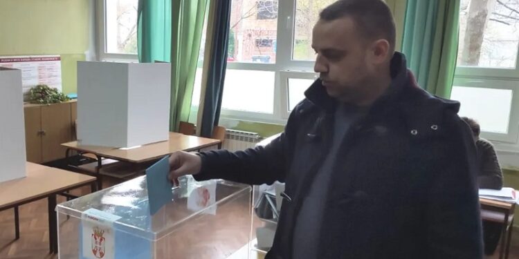 Predsednik i zamenik predsednika Opštine Kovačica iskoristili glasačko pravo