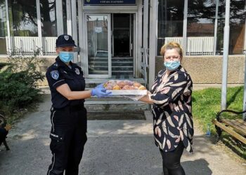 Kolači za Policiju i zdravstvene radnike
