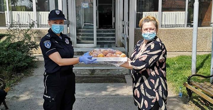 Kolači za Policiju i zdravstvene radnike