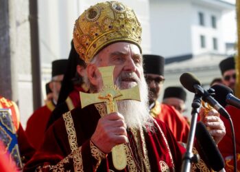 Patrijarh Irinej: Možemo se moliti i u svojim domovima