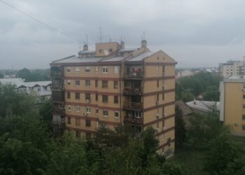 Policijski čas danas od 18h, zabranjeno okupljanje više od 2 ljudi
