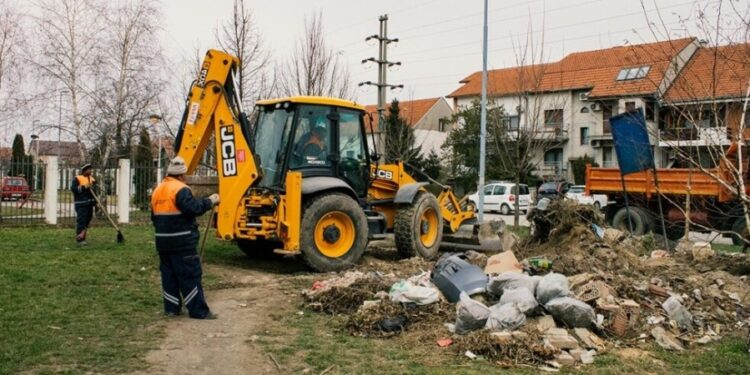 „Higijena“ ponovo čistila divlju deponiju kod vrtića „Petar Pan“