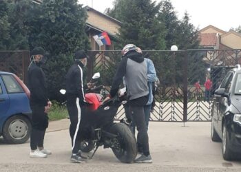IZBORI 2020: Motociklisti prete građanima na Misi