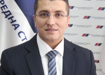 Narodni poslanik SNS Marko Mladenović čestitao novogodišnje praznike