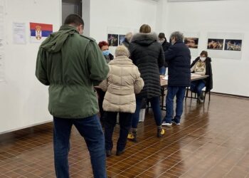 Referendum: U Kovinu ubedljivo „DA“