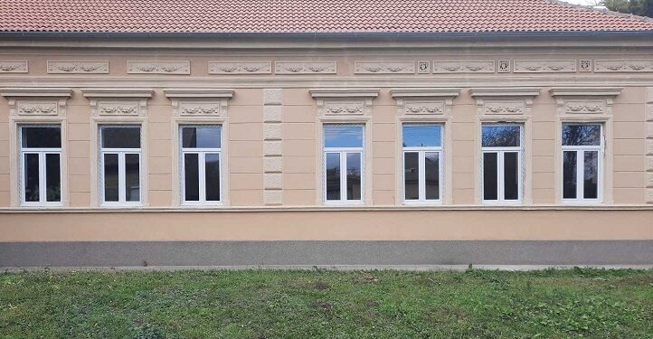 Nova stolarija u Gornjoj školi u Deliblatu