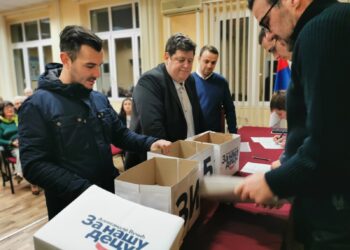 OO SNS Kovačica predao listu za lokalne izbore