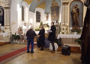 Knjiga o Rimokatoličkoj crkvi Karla Boromejskog kao božićni poklon