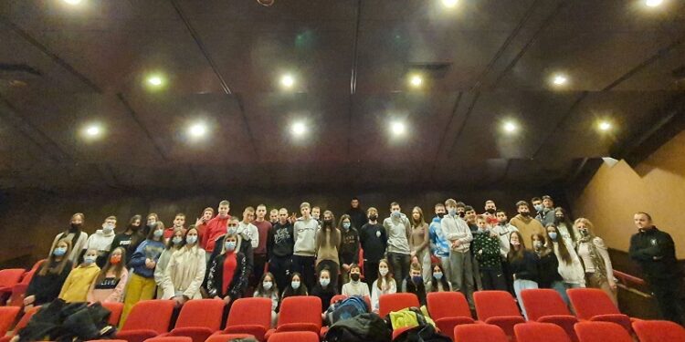 Kovin: Đaci „Đurine“ škole na projekciji slovenačkih filmova