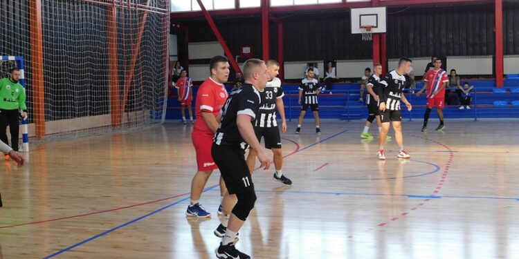 Rukometaši Radničkog iz Kovina gostuju u Vršcu, fudbaleri gostuju Dolini