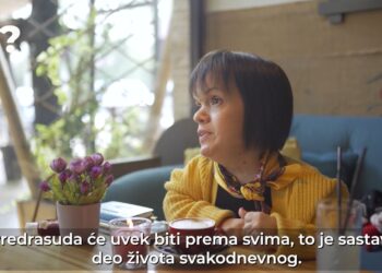 „Mi imamo svoja imena, nismo kepeci“: Ovako izgleda život najniže žene u Srbiji, koja živi u Kačarevu