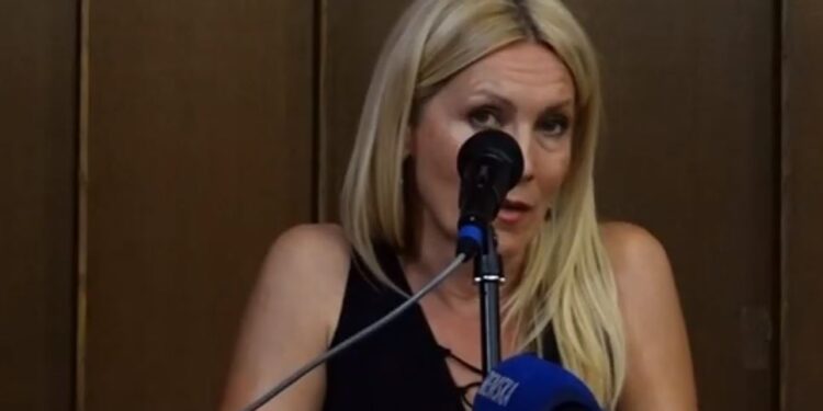 SKANDAL: Opozicija iz Sremske Mitrovice poziva Tompsona u Srbiju