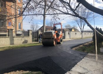 Asfaltira se Vranjska ulica i Vatrogasni trg u Omoljici