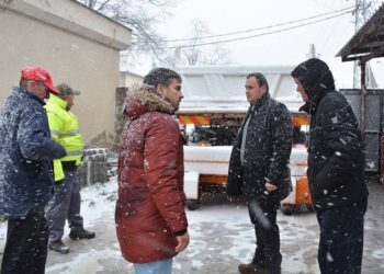 Prvi sneg u Opovu: Zimska služba na terenu