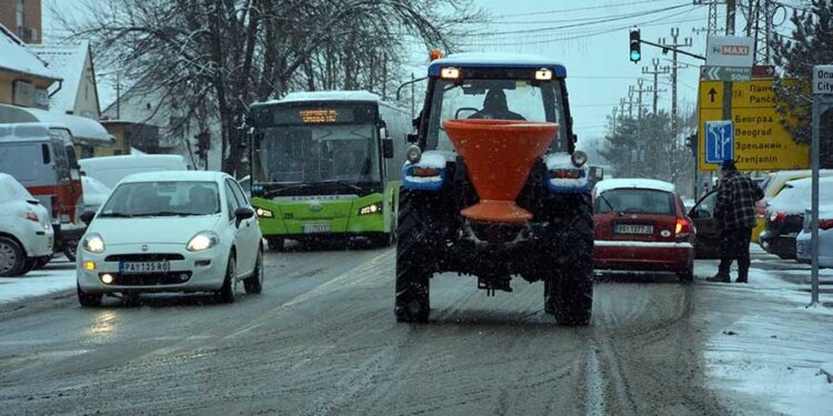 U Opovu putni pravci prohodni, javni prevoz bez kašnjenja
