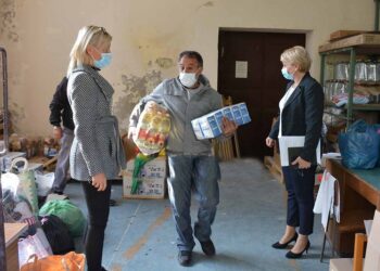 Povereništvo za izbegla lica Opovo: Podeljeni paketi pomoći