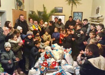 JVP „Vode Vojvodine” obradovalo decu na Kosovu i Metohiji za Srpsku novu godinu