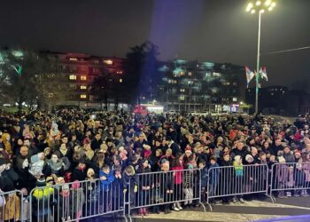 Na Kotežu održana manifestacija „Doček Deda Mraza“