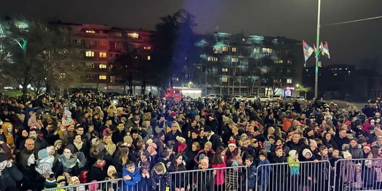 Na Kotežu održana manifestacija „Doček Deda Mraza“