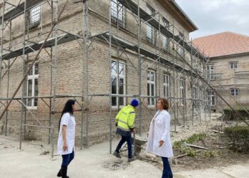U toku obnova fasade kovinske bolnice