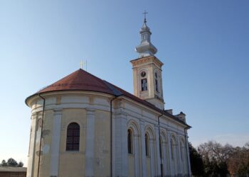 Uroš Predić naslikao arhijerejski tron u Samošu