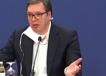 Predsednik Vučić: Pomeramo zabranu kretanja na 17h, danas je najteži dan za Srbiju