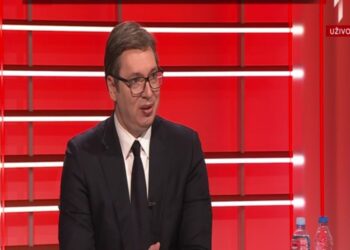VUČIĆ: Svaki punoletni građanin će dobiti 100 evra, platićemo minimalac svakom preduzetniku