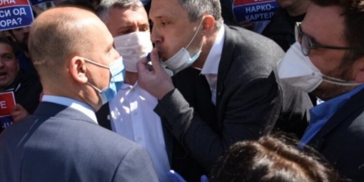 SKANDAL: Boško Obradović nasrnuo na ministra Lončara