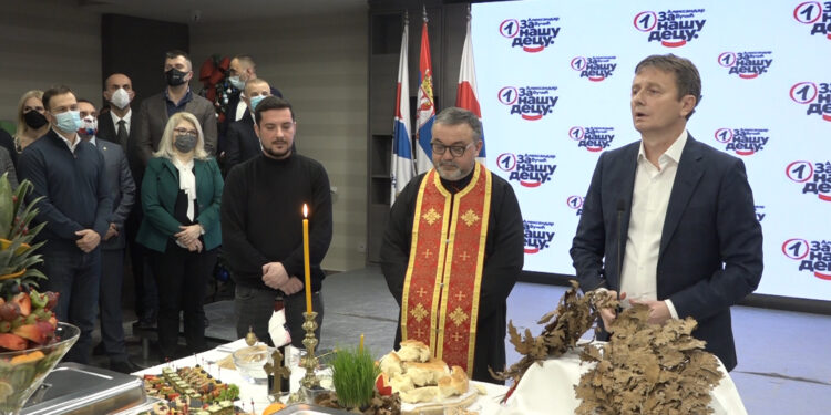 (VIDEO) SNS obeležila Badnji dan