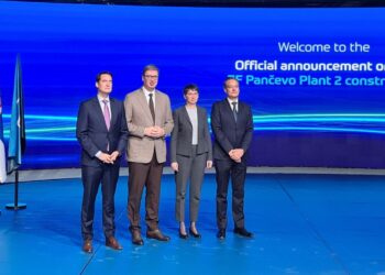 Vučić: Fabrike poput ZF menjaju Srbiju na bolje brže nego bilo šta drugo
