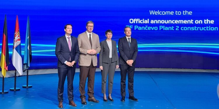 Vučić: Fabrike poput ZF menjaju Srbiju na bolje brže nego bilo šta drugo