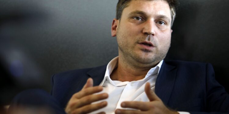 Stevanović: Budimo odgovorni, svi koji primete nepoštovanje mera protiv Covid-19 da prijave slučaj