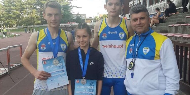 Dve srebrne medalje za mlađe juniore Dinama