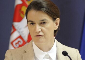 Premijerka Brnabić u Mašinkoj školi i na Keju