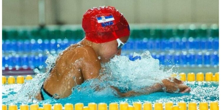 Pančevka Anja Crevar osvojila dve medalje i postavila novi apsolutni rekord na Prvenstvu Srbije u plivanju