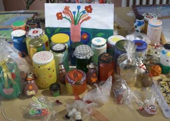 Učenici Brankove škole organizovali prodajni bazar, prikupljen novac namenjen NURDOR-u