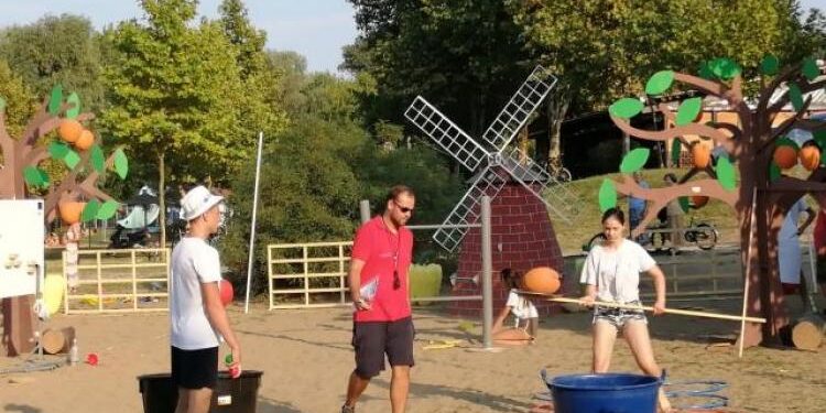 Učenici Baletske škole u kampu OASIS u Kanjiži