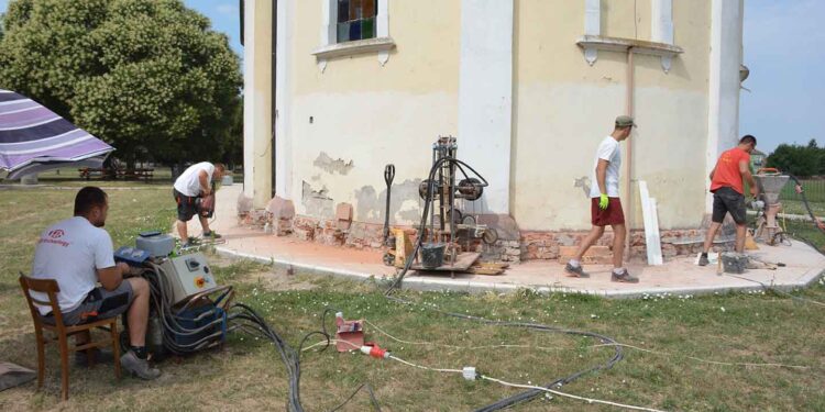 U toku radovi na hidroizolaciji na crkvi u Barandi