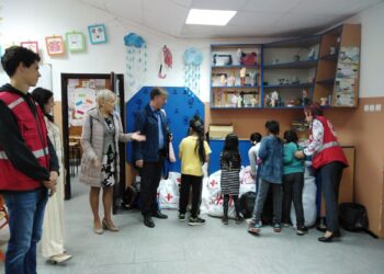 Odeća i pribor za najsiromašnije u Bracinoj školi