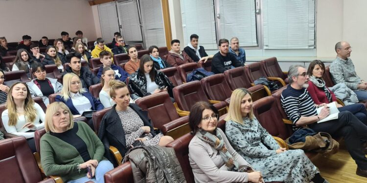 Srednjoškolci iz više evropskih zemalja posetili Pančevo
