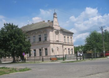 NASILJE U DOLOVU: Maskirani razbojnici prete nasiljem u Dolovu