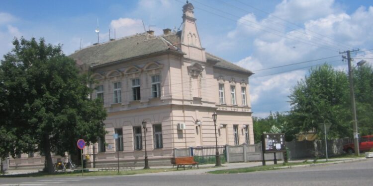 NASILJE U DOLOVU: Maskirani razbojnici prete nasiljem u Dolovu