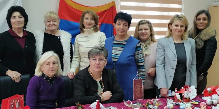 U Kačarevu održana radionica za pravljenje ukrasa za jelke
