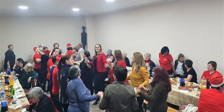 Druženje udruženja žena i penzionera u Kaluđerovu