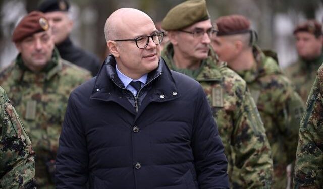 Ministar Vučević posetio 72. brigadu za specijalne operacije