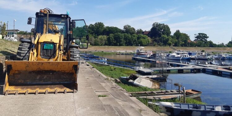 KOVIN: Čišćenje Dunavca, postavljanje pontona za šajke i proširenje postojećih pontona za čamce