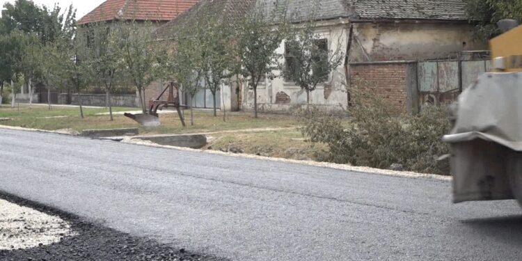 Nastavljeni radovi u Glogonju na putnoj infrastrukturi