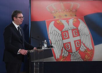 Zlatne medalje za zasluge dr Moši Markoviću i dr Violeti Radojev Stokić
