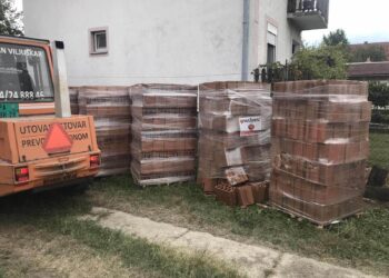 Isporuka građevinskog materijala za izbeglice