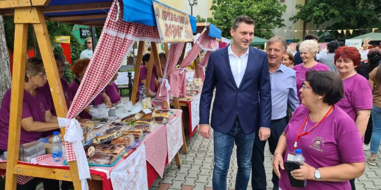 Gradonačelnik Pančeva otvorio 23. Dolovačku štrudlijadu